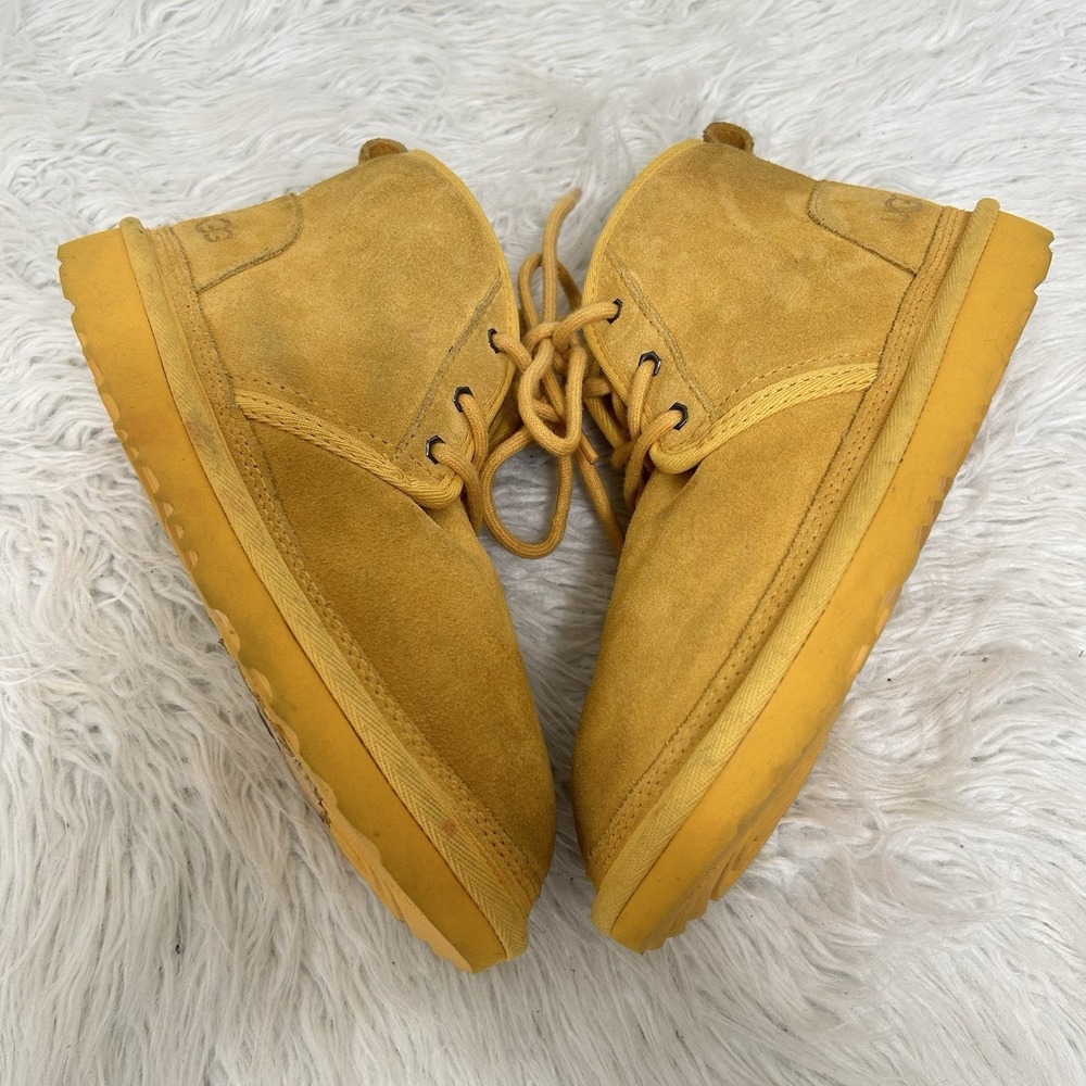 UGG Kids Neumel Sheepskin Chukka‎ Boots Golden Yellow Size 4 Tie Up Plush Lining